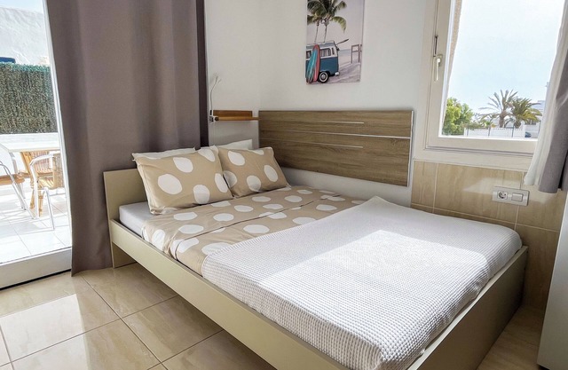 Ocean View Studio, Large Terrace, 100m to Beach, Pool
