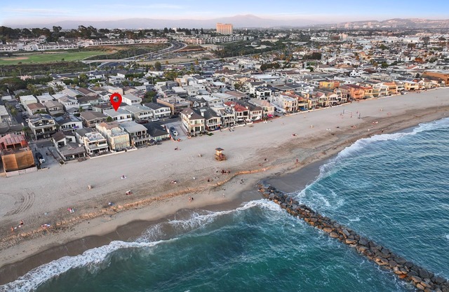 Ocean Views. Modern 3Bed 2Bath Sleep 9people Steps to the Water.