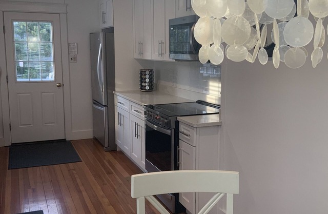 Ocean Views~Steps to 7 Miles of Sandy Beach~Saco Maine Kinney Shores Beach House