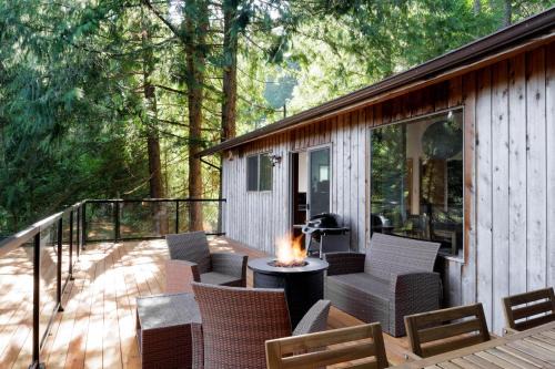 Ocean Vista In the Woods on Saltspring Island