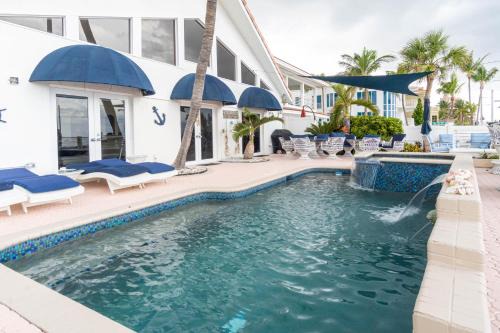 Oceana Blue/Beach Front/Pool/Bar/Relax