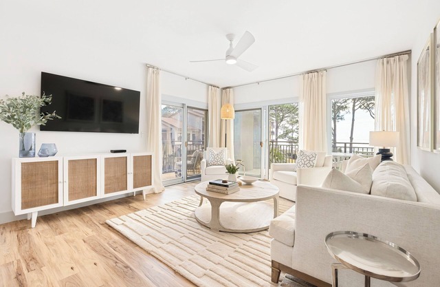 Oceanfront, 2nd Floor, Updated, Open Plan & Super Stylish