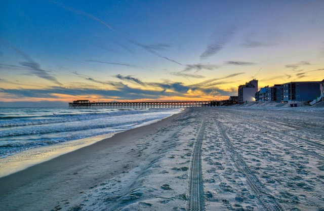 OCEANFRONT 2BR2BATH TOP FLOOR END UNIT CONDO OFFERING AMAZING VIEWS