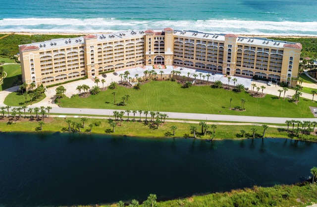 Oceanfront condo in Palm Coast Surf Club 213