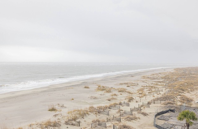 Oceanfront Condo in Wild Dunes! Community Pool! Great View Looking at Ocean!