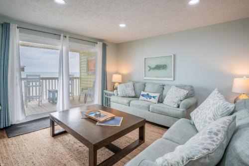 Oceanfront Condo with 3+ Pools - Ocean Dunes 2105
