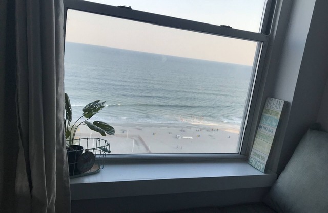 Oceanfront Corner, Indoor Pool/Hot Tub/Gym located on the Boardwalk, Renovated