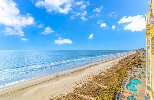 Oceanfront Double Queen Suite - Baywatch 1103 - Clean and Comfortable! Perfect For 8 Guests!