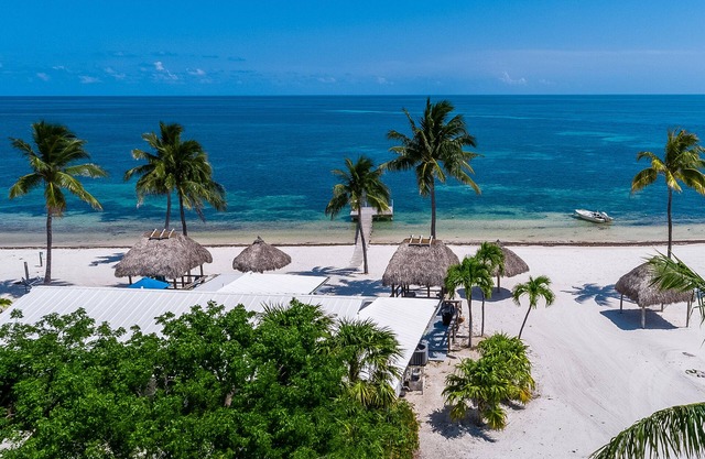 Oceanfront Duplex with Beautiful Beach & Dock for Boat Access - Dogs OK