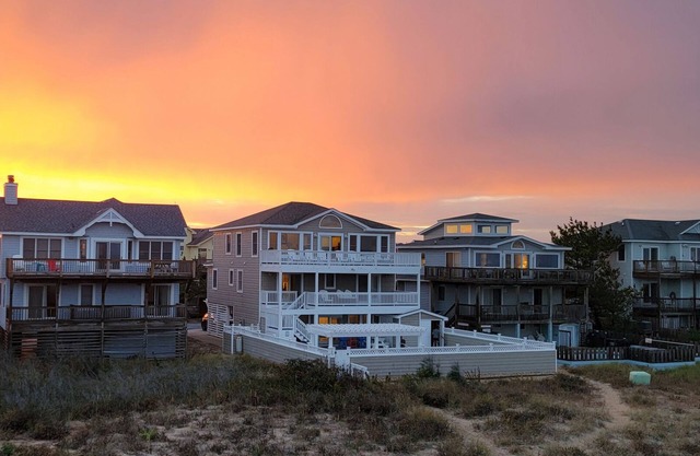 OCEANFRONT, Ocean Views, Private Pool, Pool Table, Dogs Welcome, OS7Q, Dune Nothin