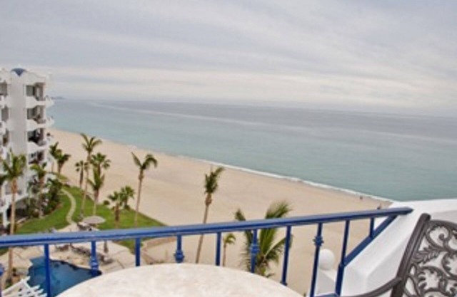 Oceanfront Penthouse- Steps to the Beach, Luxury rental