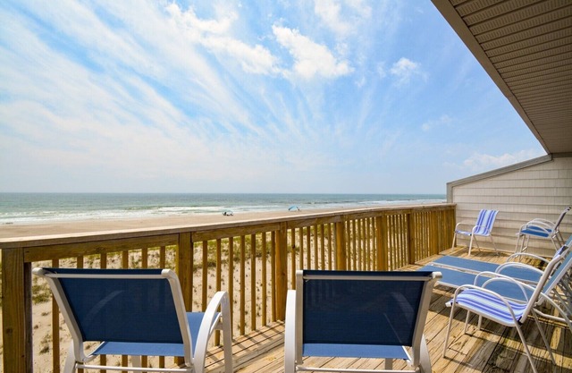 Oceanfront Queen's Grant Condo - Pool, Boat Ramp, Dock