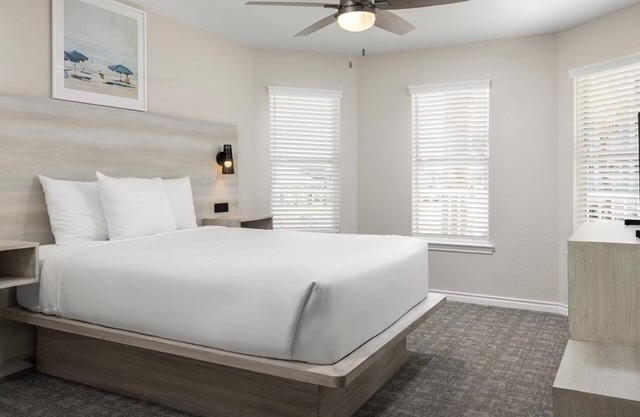 Oceanfront Stay w/Pools, Tennis & Waterpark Access Nearby | Two 2BR Villas
