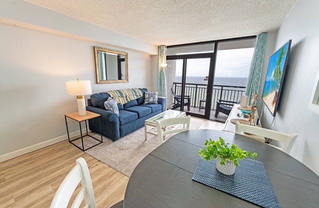Oceanfront Views, Heated Pools New - High Floor!