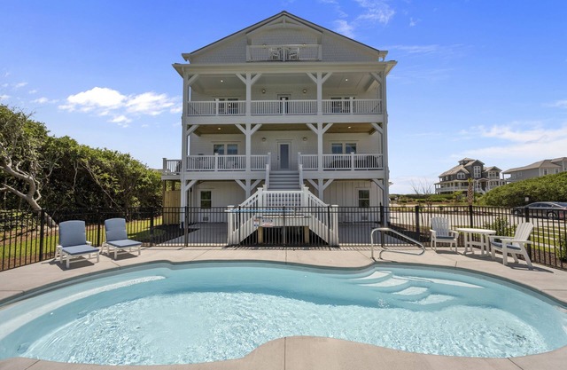 Oceanview Home with private pool and close beach access