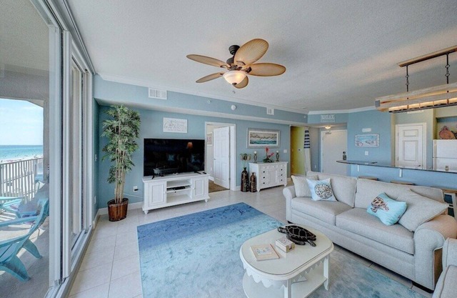 Oct 10 - 19th Special! Beautiful 2nd floor!