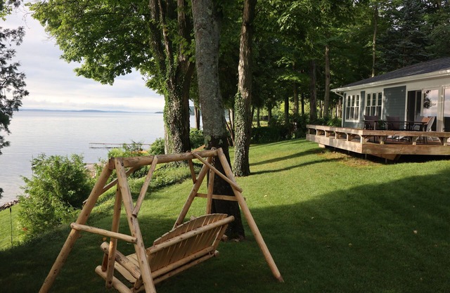 Oct 23-Nov 1 open, Private, Breathtaking waterfront, 2 SUP & 3 kayak’s & bikes