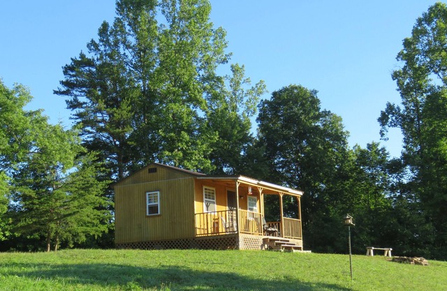 Off The Grid Camping Cabin: Private, Beautiful Views!