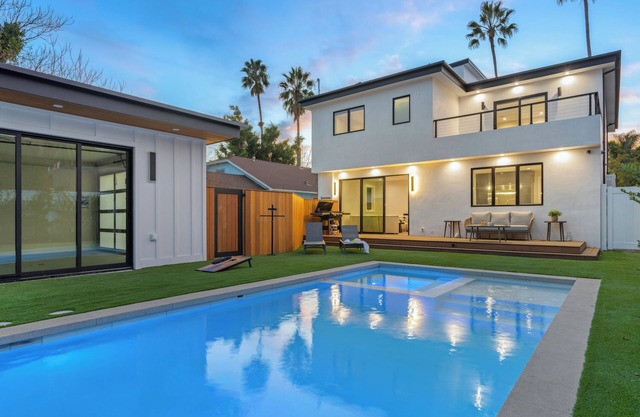 Ogden Oasis by AvantStay | Pool, Hot Tub, Large Yard | Steps to Melrose Avenue!