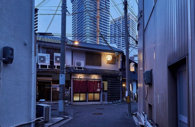 Okunoyado Fuku 2F [Accommodates up to 7 people] 4-way access for comfortable travel! One stop from Osaka Station and a 5-minute walk from JR Fukushima Station! 3 stations and 15 minutes to USJ!