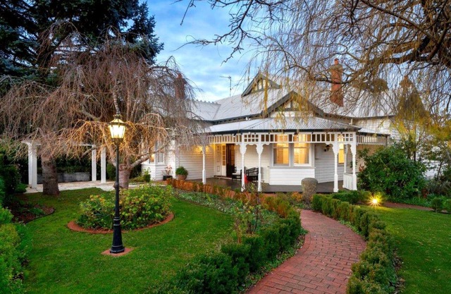 Olcorn House (With Car Parking)