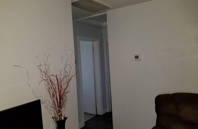Older Cozy Duplex A