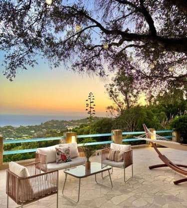 Olive Tree Oasis - Coastal Charm & Sea Views