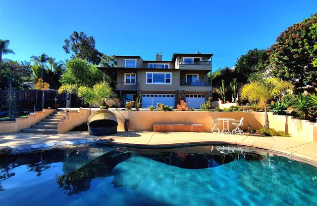 Olivenhain Mini Estate in quiet area less than 12 mins from several beaches.
