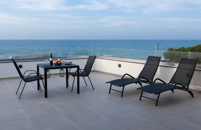 Onar Seaside ExperiencenIdeal Apartment for a Seaside Getaway
