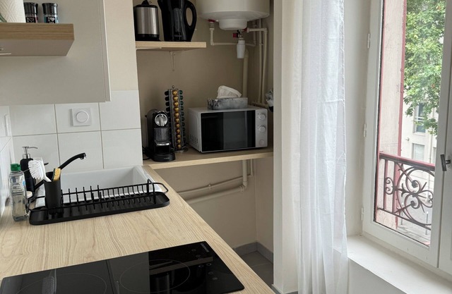 One-bedroom apartment in Lyon 8, Montagny district
