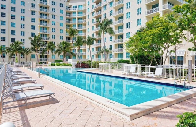 One bedroom apt just 1 mile to the beach with pool, gym, and playroom!