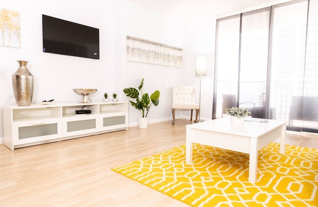 One Bedroom Oceanview Apartment in Brickell