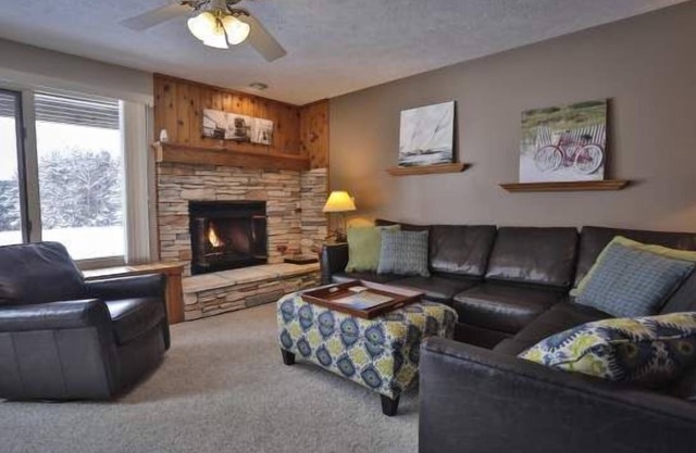 One Bedroom, Spacious Trout Creek Condo #55. On-Site Amenities. Close to Nubs Nob with Free Shuttle