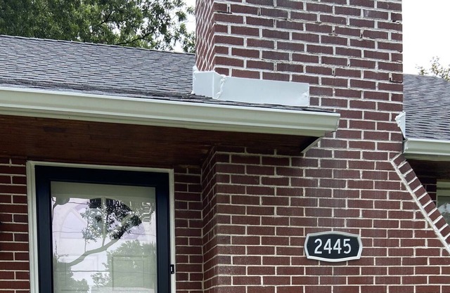One level home in quiet suburb