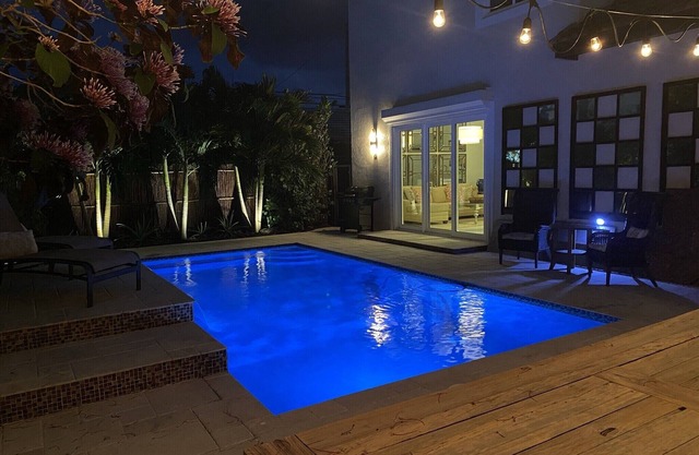 Only steps to the Sand! 10% off for 7 or more nights! Heated Pool!