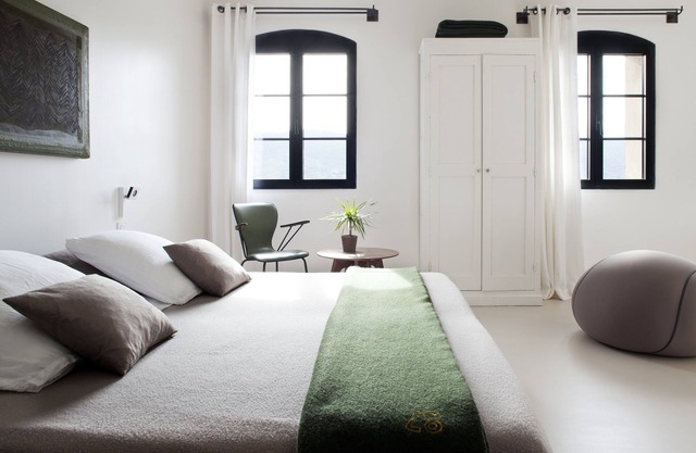 Opaline Room at Metafort