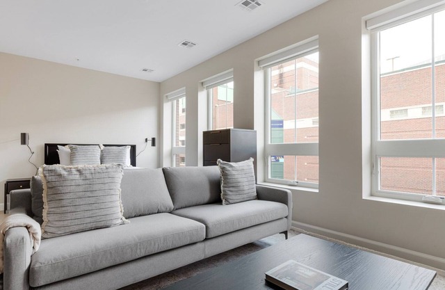 Open Kendall Square Studio w/Gym, W/D & Rooftop, by Blueground