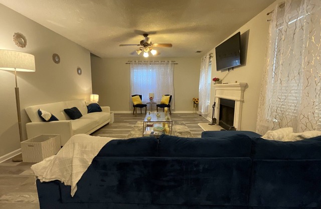 Original BeeNomadic ATL, Comfy Home Minutes From Airport & Downtown