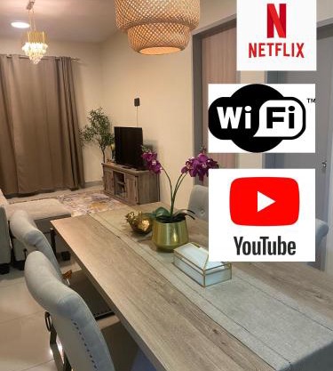 ORKED VANDA, 3 Bedroom apartment, SEAVIEW NETFLIXWIFIYOUTUBE