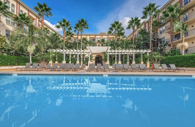 Orsini Luxury Retreat: 2BR/2BA