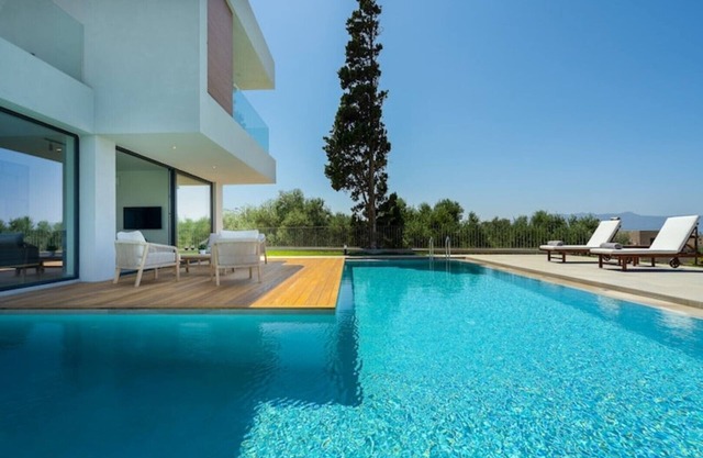 Ostria Villa, Pirgos-Villas, Ηeated Pool, Amazing Sea View