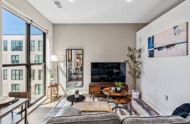 OTR+CBD | 1-Bed Suite l Free Parking l Gym & Pool
