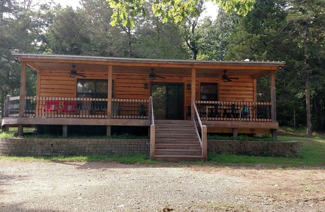 Ouachita River Cabin
