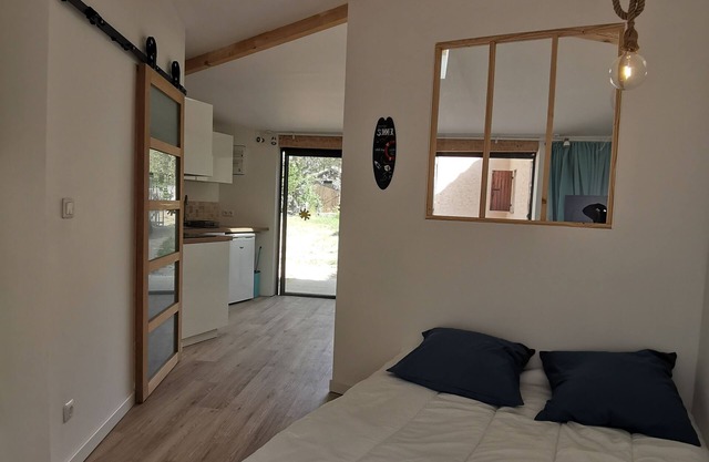 Outbuildings for rent in ceyreste/la ciotat