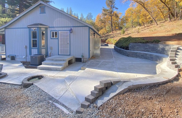 Outdoor paradise Sierra foothills peaceful meadow country home on 1ac Tahoe ~1hr