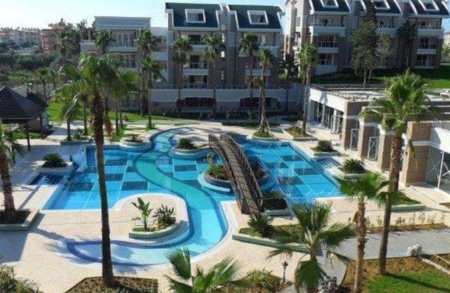 Outstanding 2 Bed home I-2 in popular gated community, sleeps up to 5 persons