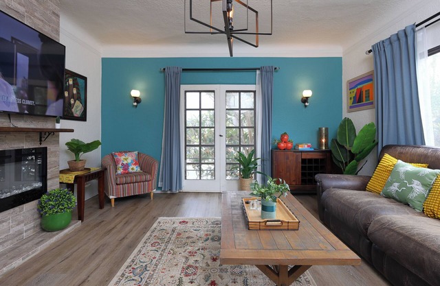 Outstanding Hideaway 10 mins. drive to Disneyland
