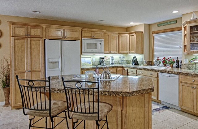 Outstanding New Beach House - Ready to Relax or Play