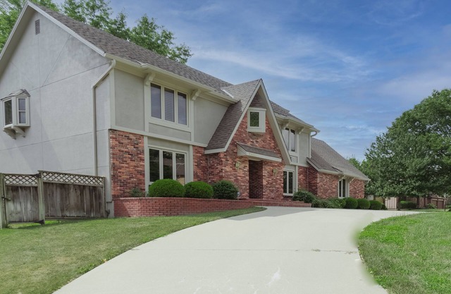 Overland Park Family house - New Large spacious Private Residence