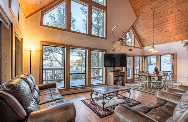 Overlook the San Juan River. Views of Pagosa Peak! Secluded